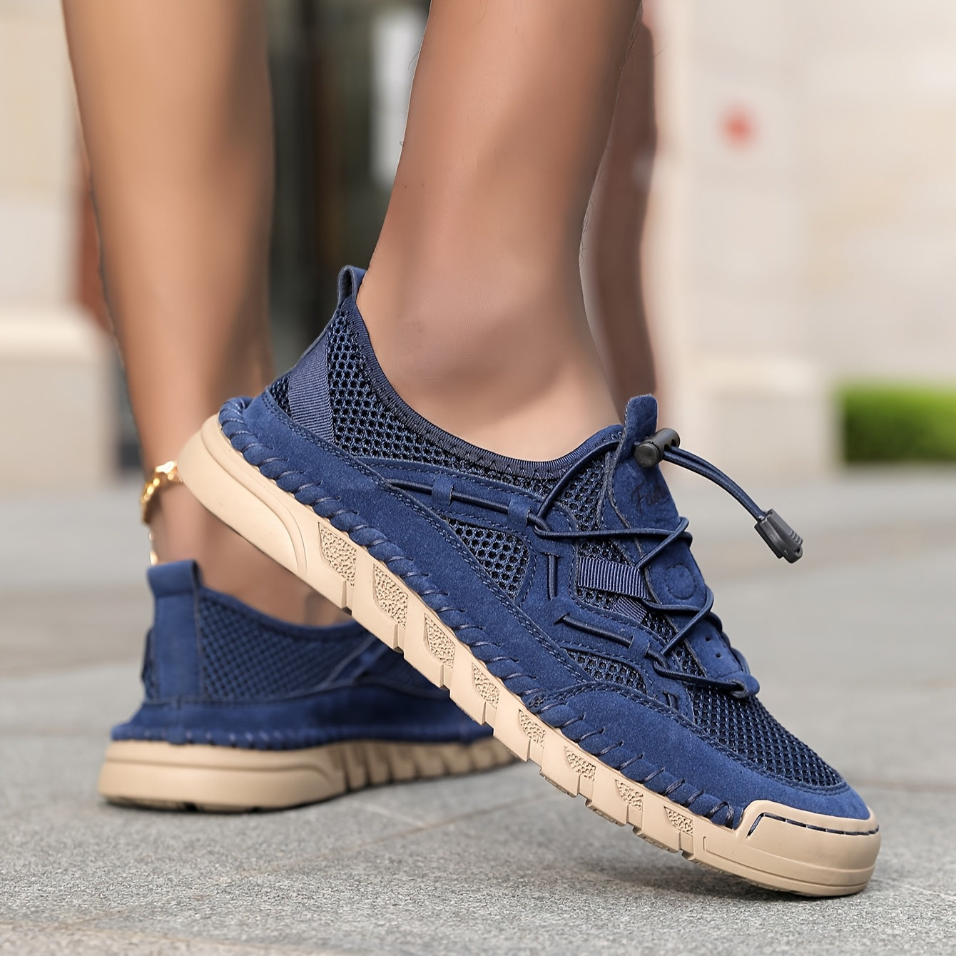 ELARA™ – La Scarpa Comfort Traspirante