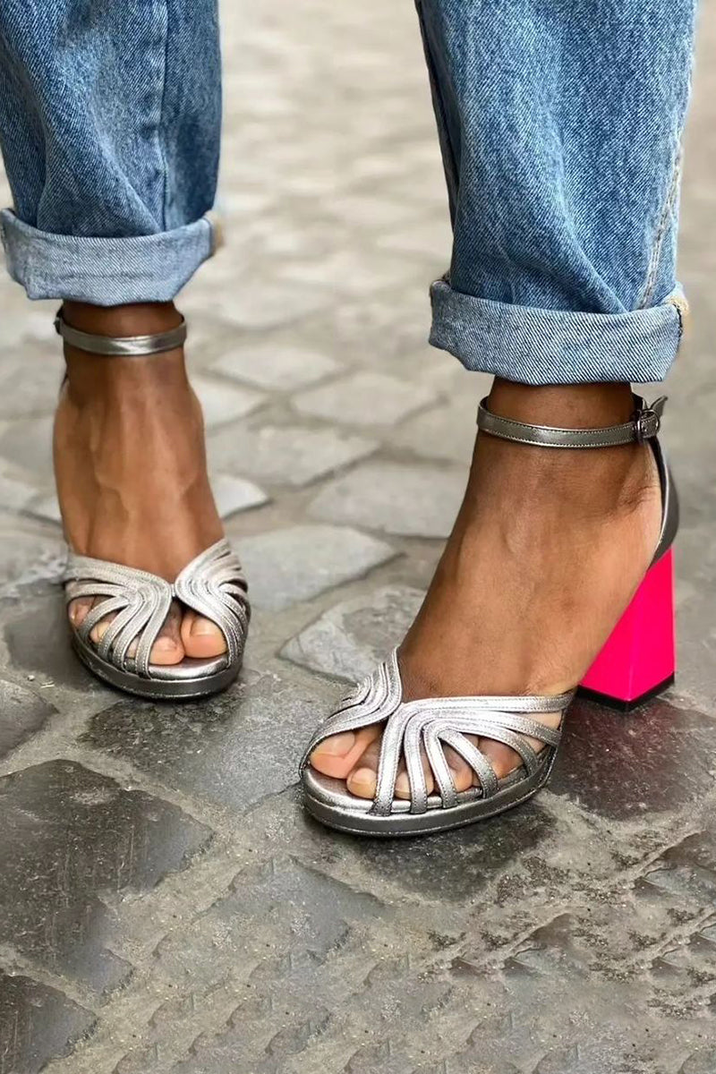 Seraphina™ | Sandali lucidi con tacco spesso e fibbia elegante