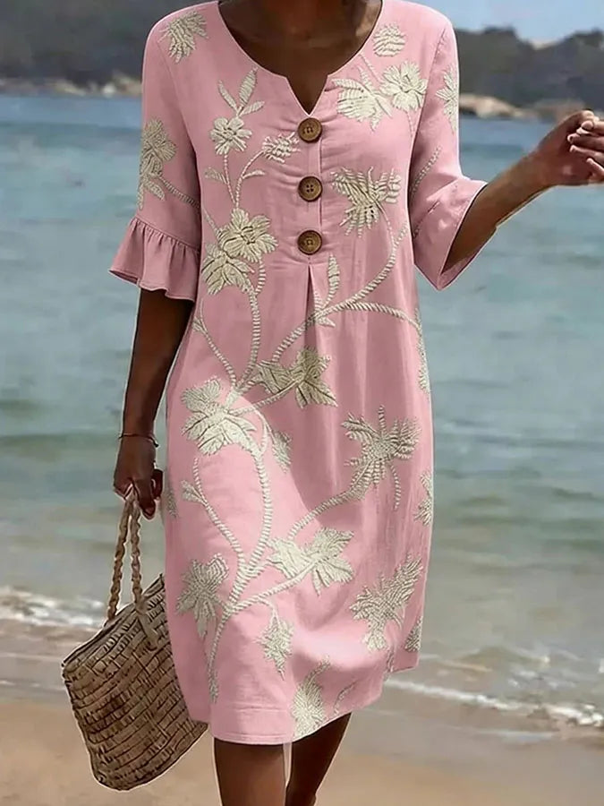 Abito casual da donna con stampa floreale.