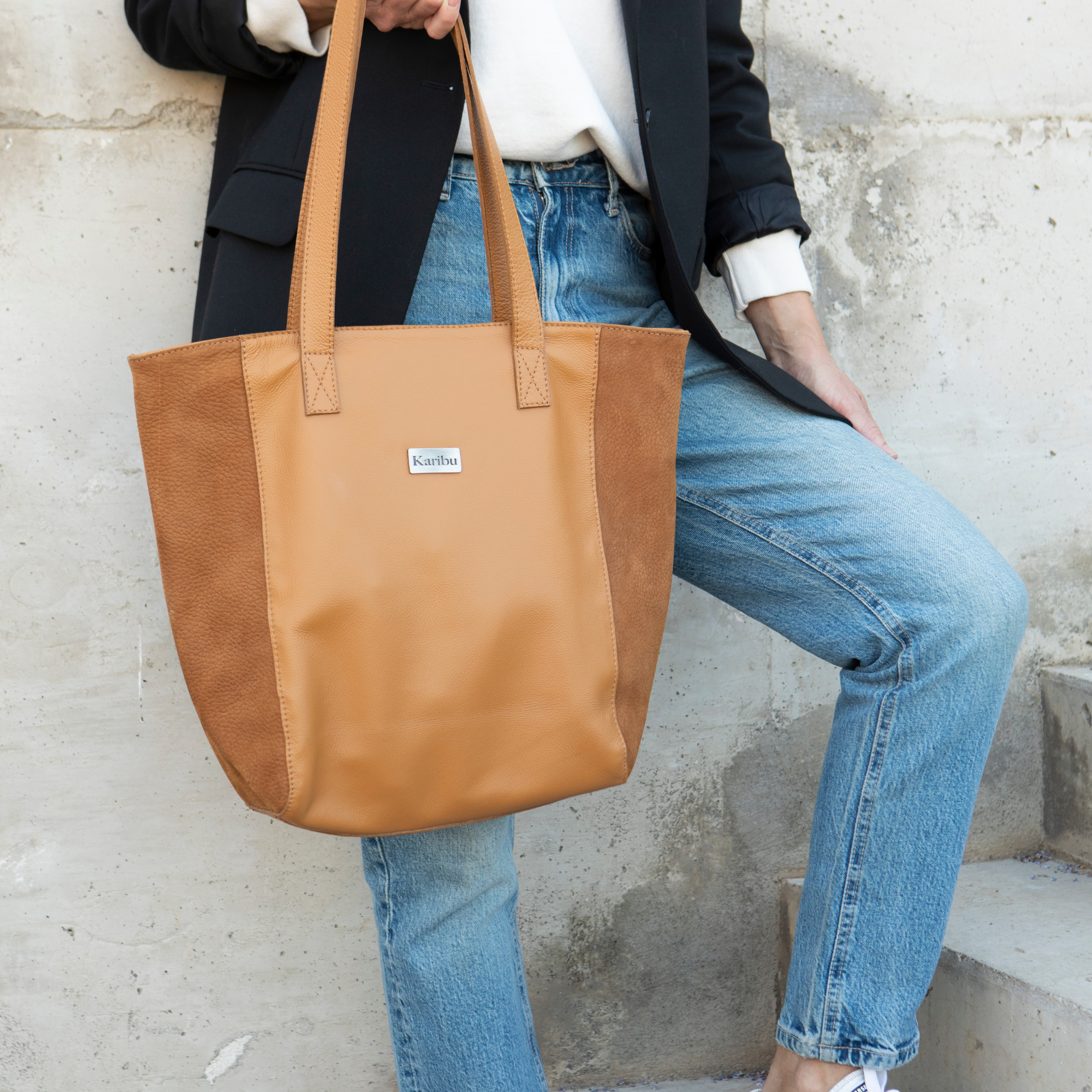 Portafoglio in suede Amalia Marrone