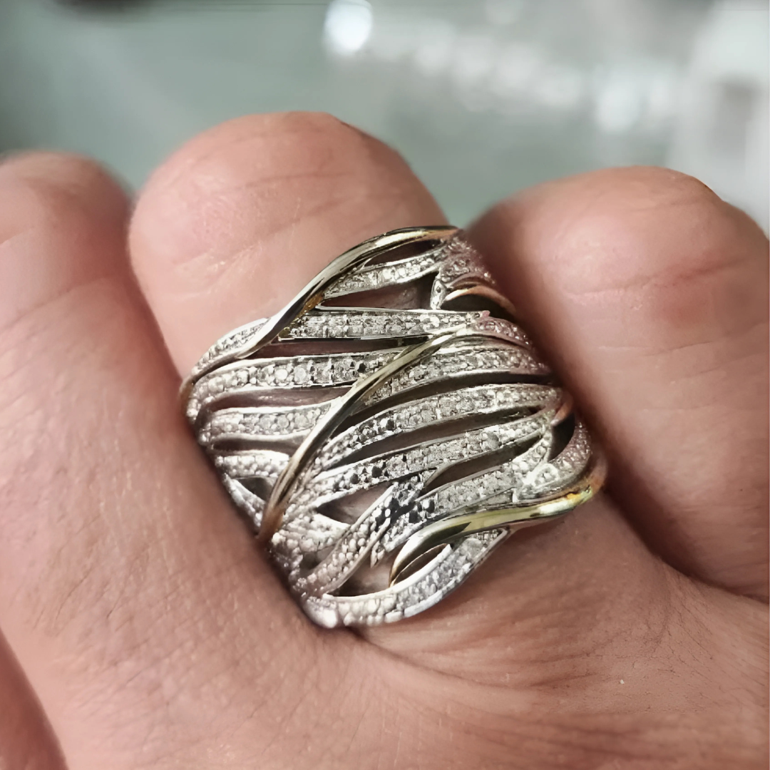 ELENA | Anello elegante a strati con design intrecciato
